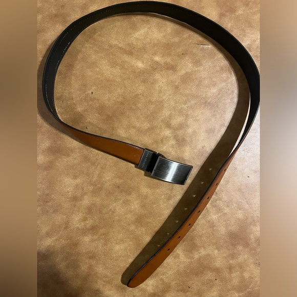 Van Heusen Belt - Picture 2 of 4